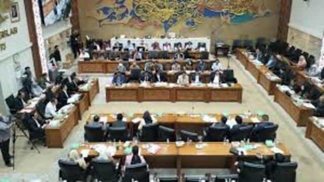 DPR Bahas RUU Kontroversial