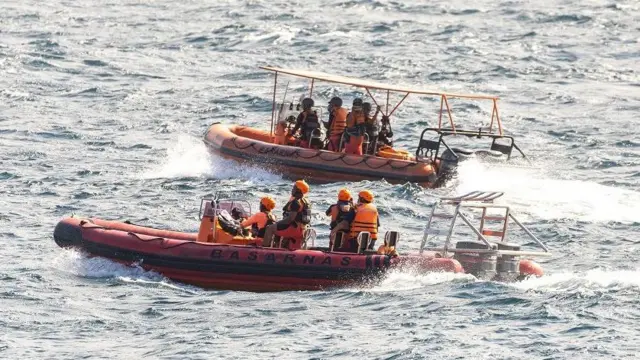 Pencarian Korban Tenggelam KMP Tunu Pratama Jaya Dimulai, 22 Penyelam Dikerahkan!